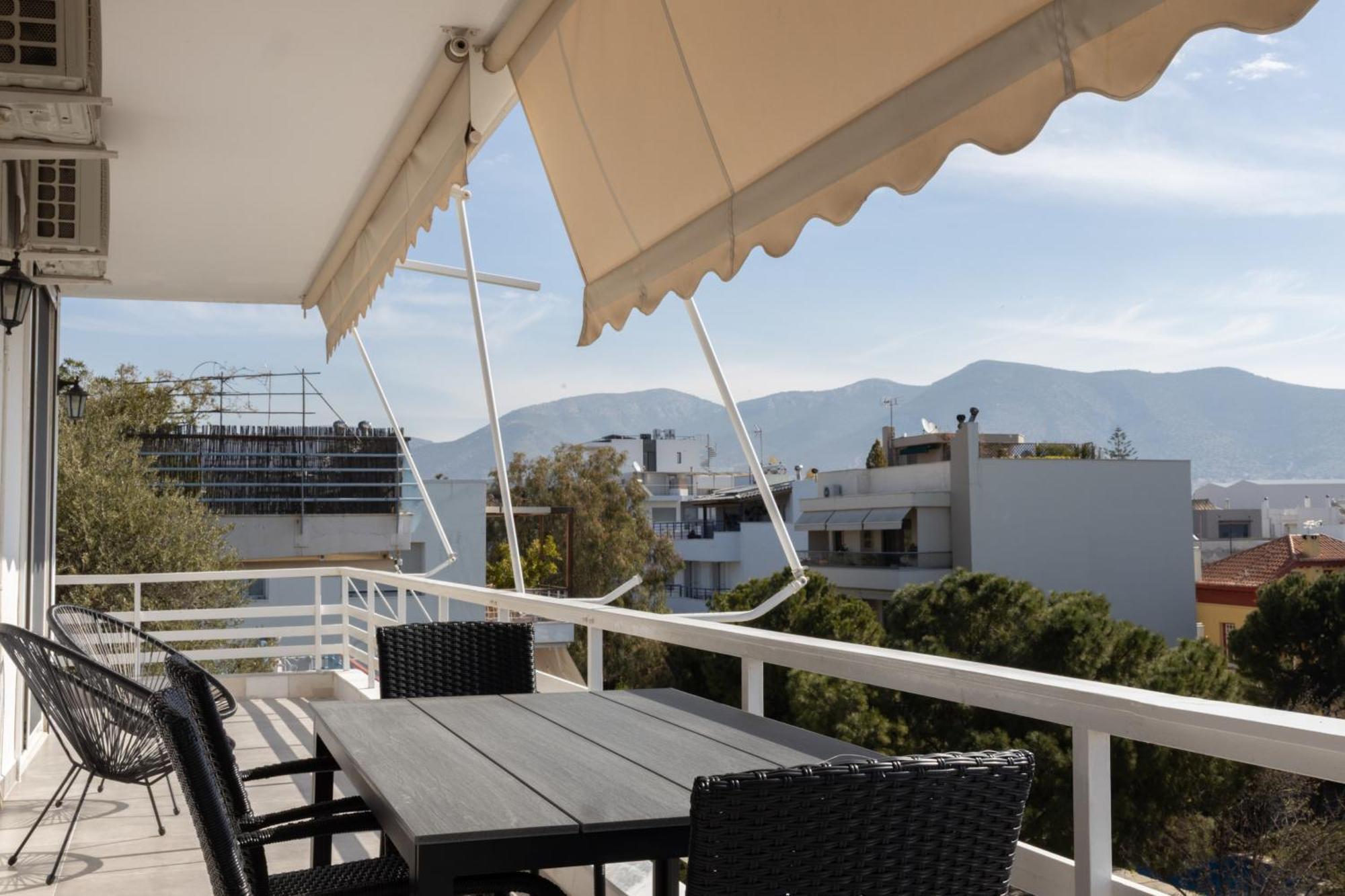 Luxurious 3-Bedroom Seaside Retreat Fully Renovated In 2025 Athena Bagian luar foto