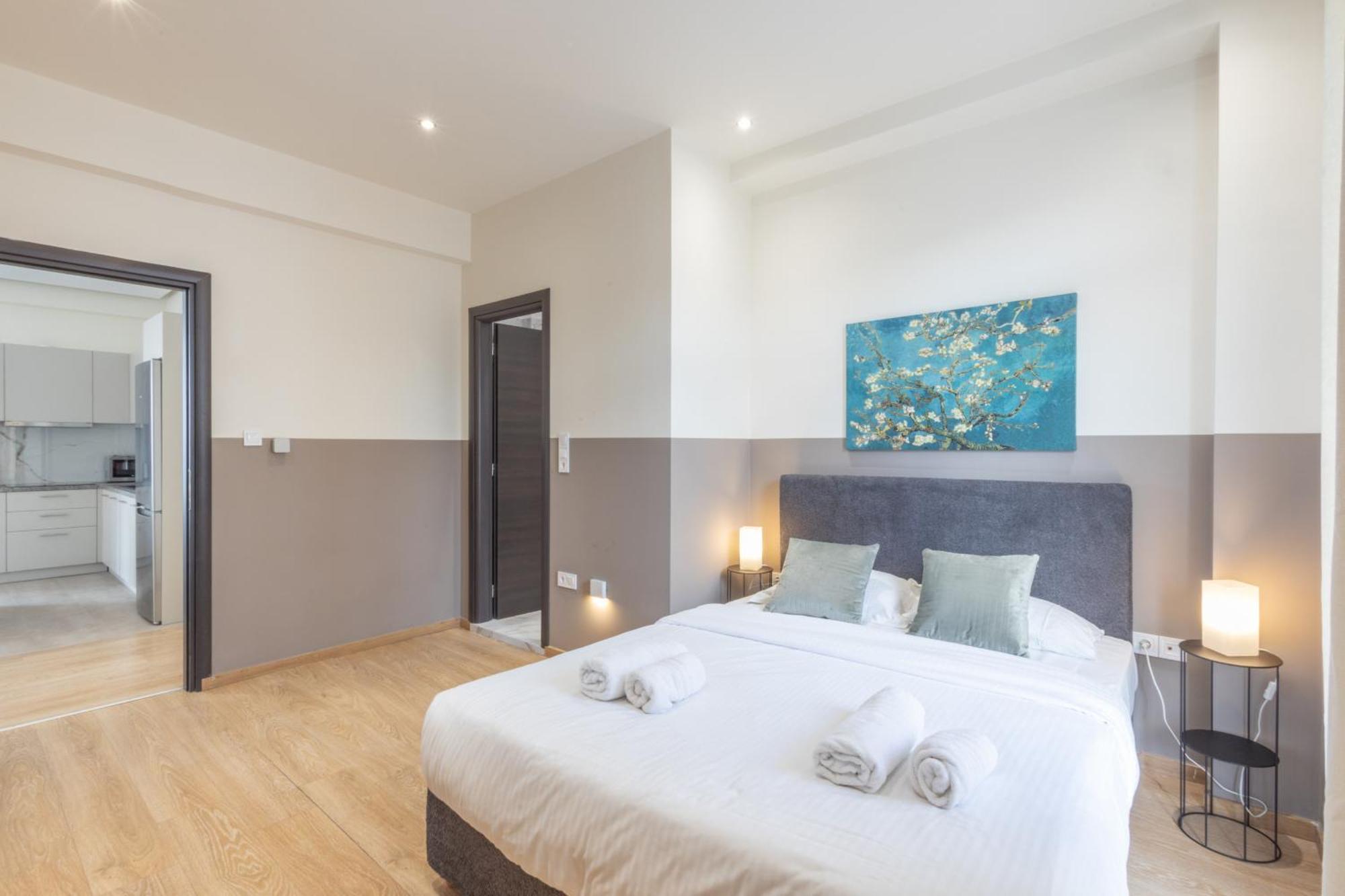Luxurious 3-Bedroom Seaside Retreat Fully Renovated In 2025 Athena Bagian luar foto