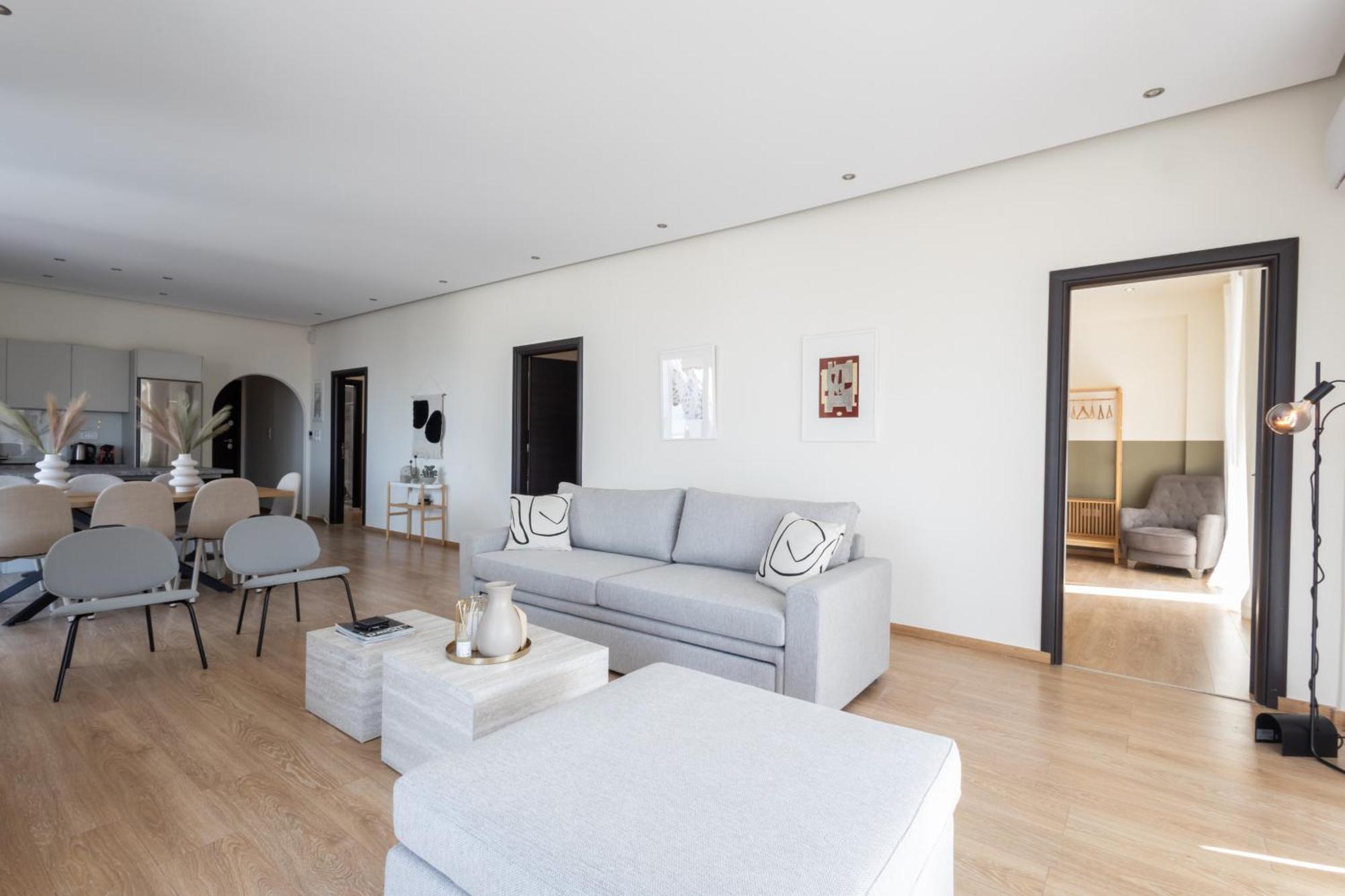 Luxurious 3-Bedroom Seaside Retreat Fully Renovated In 2025 Athena Bagian luar foto