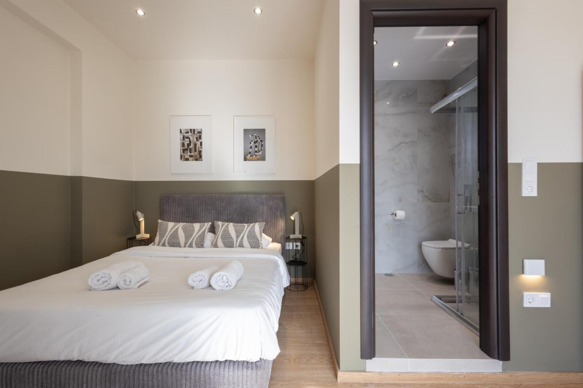 Luxurious 3-Bedroom Seaside Retreat Fully Renovated In 2025 Athena Bagian luar foto