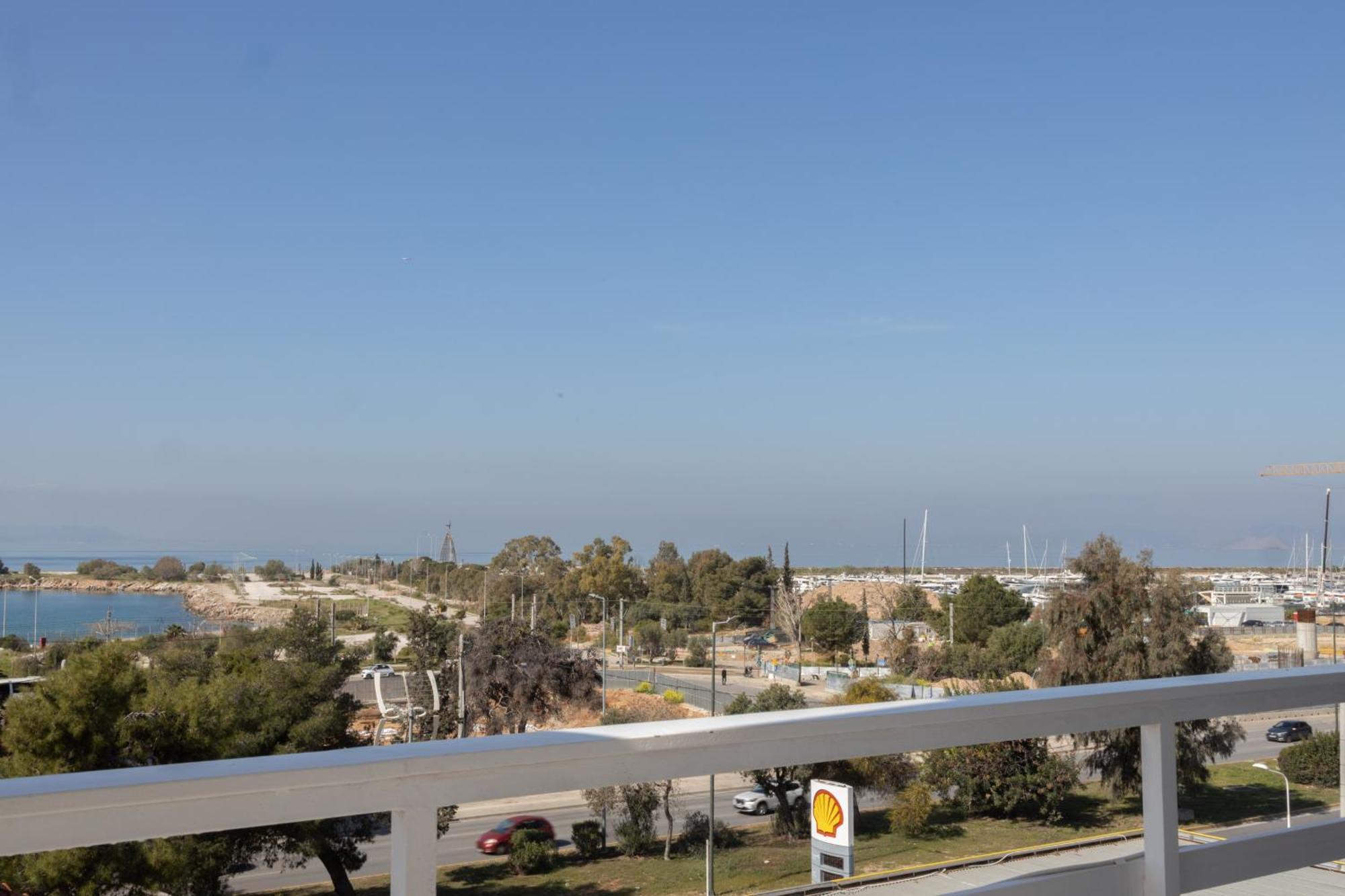 Luxurious 3-Bedroom Seaside Retreat Fully Renovated In 2025 Athena Bagian luar foto