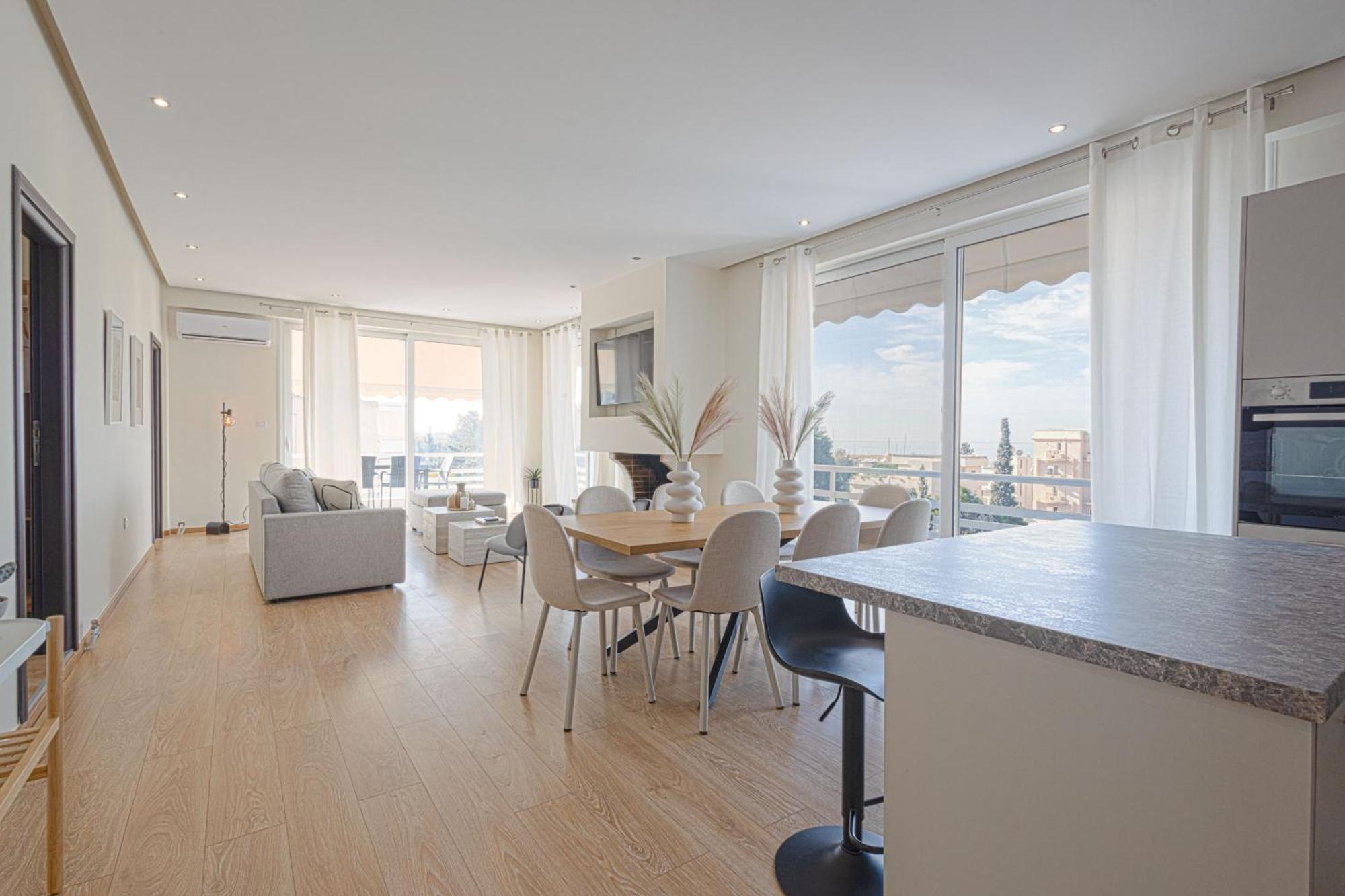 Luxurious 3-Bedroom Seaside Retreat Fully Renovated In 2025 Athena Bagian luar foto